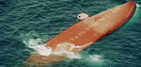 أسوأ الحوادث الكوارث التي تعرضت لها السفن صورة رقم 5