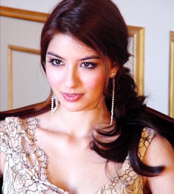 5 ملكات جمال عالميات أصولهن عربية! فُزن بالتاج بجدارة وأبهرن العالم.. صورة رقم 7