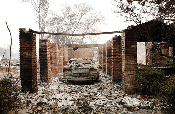 عشرات القتلى والجرحى في حرائق مدمرة تجتاح كاليفورنيا صورة رقم 11