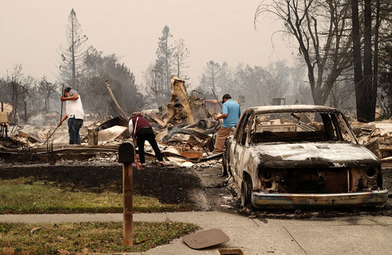 عشرات القتلى والجرحى في حرائق مدمرة تجتاح كاليفورنيا صورة رقم 12