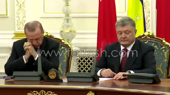 بالفيديو: أردوغان يغلبه النوم خلال مؤتمر صحفي صورة رقم 4