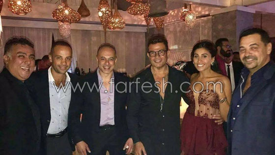 بعد شائعة ارتباطهما: دينا الشربيني تحتفل بعيد ميلاد عمرو دياب وترقص معه.. فيديو صورة رقم 5