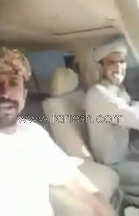 فيديو مروع.. شابان يوثقان لحظة وفاتهما بسبب انشغالهما بالهاتف صورة رقم 2 فيديو مروع.. شابان يوثقان لحظة وفاتهما بسبب انشغالهما بالهاتف صورة رقم 2