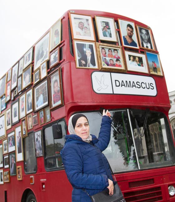 الحرية للمعتقلين بحافلة دمشق: حافلة لندن تغطيها صور معتقلين سوريين صورة رقم 10 الحرية للمعتقلين بحافلة دمشق: حافلة لندن تغطيها صور معتقلين سوريين صورة رقم 10