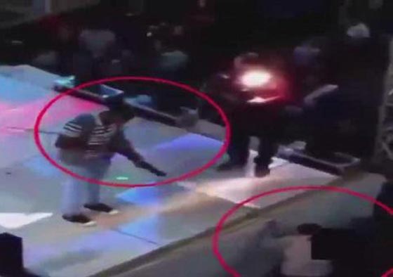 مأساة إنسانية.. مقتل طفل مصري برصاصة طائشة في حفل زفاف! فيديو صورة رقم 2 مأساة إنسانية.. مقتل طفل مصري برصاصة طائشة في حفل زفاف! فيديو صورة رقم 2