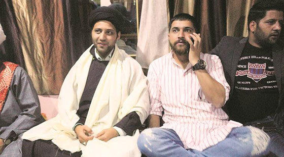 قصة رومانسية أشعلت الفوضى والاحتجاجات.. شابة بوذية أحبت شاباً مسلماً جعلا المستحيل ممكنا صورة رقم 4 قصة رومانسية أشعلت الفوضى والاحتجاجات.. شابة بوذية أحبت شاباً مسلماً جعلا المستحيل ممكنا صورة رقم 4