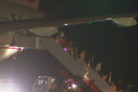 هبوط اضطراري لطائرة إماراتية على متنها 349 راكبا في أستراليا صورة رقم 3 هبوط اضطراري لطائرة إماراتية على متنها 349 راكبا في أستراليا صورة رقم 3