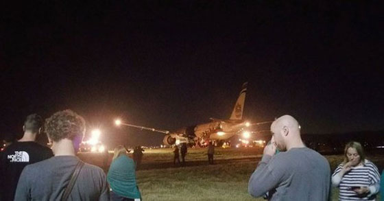 هبوط اضطراري لطائرة إماراتية على متنها 349 راكبا في أستراليا صورة رقم 2 هبوط اضطراري لطائرة إماراتية على متنها 349 راكبا في أستراليا صورة رقم 2