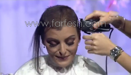 فيديو مذيعة سعودية تحلق شعرها على الهواء مباشرةً.. لهذا السبب! صورة رقم 8 فيديو مذيعة سعودية تحلق شعرها على الهواء مباشرةً.. لهذا السبب! صورة رقم 8