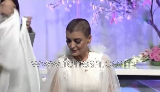 فيديو مذيعة سعودية تحلق شعرها على الهواء مباشرةً.. لهذا السبب! صورة رقم 10 فيديو مذيعة سعودية تحلق شعرها على الهواء مباشرةً.. لهذا السبب! صورة رقم 10