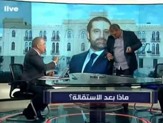 بالفيديو.. طرد الأستاذ الجامعي حبيب فياض الموالي لحزب الله مباشرة على الهواء صورة رقم 3 بالفيديو.. طرد الأستاذ الجامعي حبيب فياض الموالي لحزب الله مباشرة على الهواء صورة رقم 3