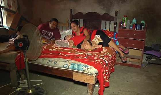 بالفيديو والصور.. طفل لا يتوقف عن الأكل ولا يشعر بالشبع صورة رقم 5 بالفيديو والصور.. طفل لا يتوقف عن الأكل ولا يشعر بالشبع صورة رقم 5