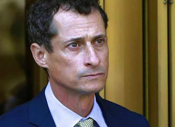 بعد فضائحه الإباحية.. أنتوني وينر من الكونغرس إلى السجن صورة رقم 3 بعد فضائحه الإباحية.. أنتوني وينر من الكونغرس إلى السجن صورة رقم 3