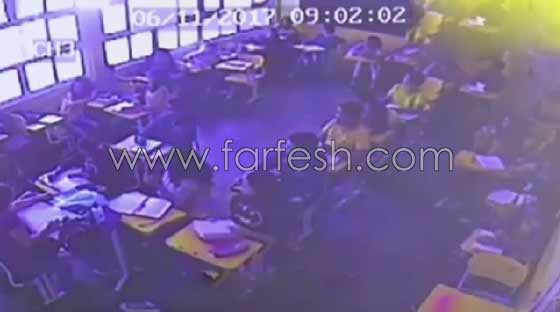 فيديو مروع.. شاحنة كبيرة تجتاح صفا مليء بالطلاب صورة رقم 1 فيديو مروع.. شاحنة كبيرة تجتاح صفا مليء بالطلاب صورة رقم 1