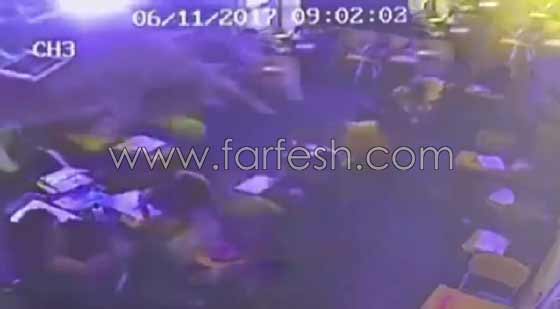 فيديو مروع.. شاحنة كبيرة تجتاح صفا مليء بالطلاب صورة رقم 2 فيديو مروع.. شاحنة كبيرة تجتاح صفا مليء بالطلاب صورة رقم 2