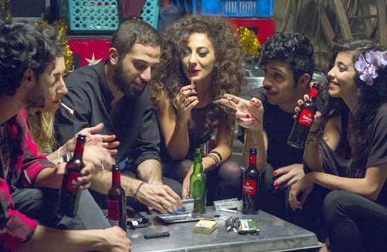 بر بحر.. فيلم فلسطيني واجهت مخرجته تهديدات قتل وحملات مقاطعة لهذه الاسباب..!!! صورة رقم 4