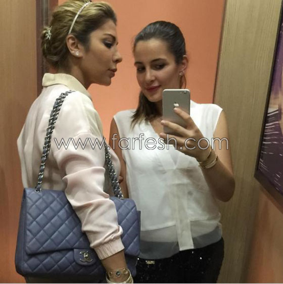 بالصور.. الفنانة أصالة وابنتها شام وثروة شنط يد بآلاف الدولارات! صورة رقم 4