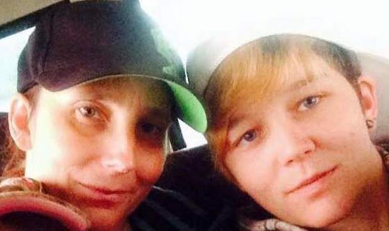 أمريكية تواجه الحكم بالسجن لعشر سنوات بعد زواجها من أمها! صورة رقم 3