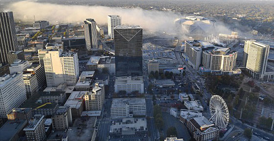 بالفيديو.. لحظة تدمير ملعب بـ 5 آلاف رطل من المتفجرات صورة رقم 3