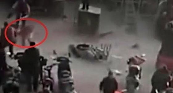 فيديو مروع.. نمر يهرب من القفص ويهاجم الجماهير في السيرك صورة رقم 2 فيديو مروع.. نمر يهرب من القفص ويهاجم الجماهير في السيرك صورة رقم 2