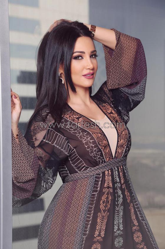 أسرار الفنانين:  اختفاء هيفاء، شيرين تترك ياسر والزعيم غاضب!  صورة رقم 5