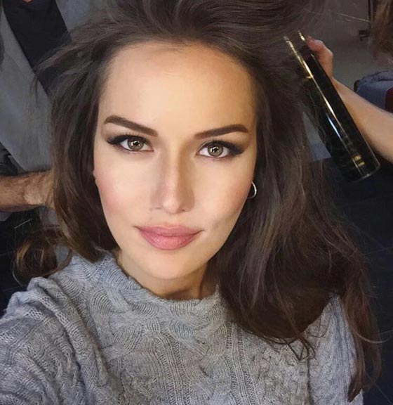 بالصور: من هنّ اجمل 10 نساء في العالم؟ (بينهن سياسية عمرها 70 عاما)!  صورة رقم 9