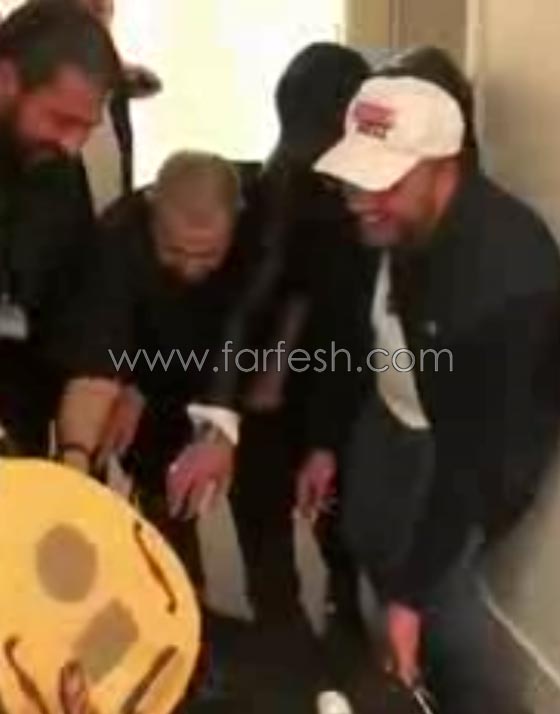 فيديو جورج وسوف يحتفل بعيد ميلاده ويكاد لا يستطيع الوقوف صورة رقم 2