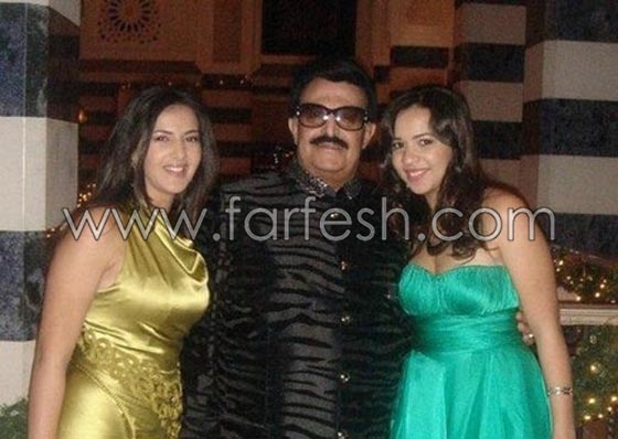 أبرز 10 مشاهير  وفنانين انجبوا بنات فقط.. شاهدوا صورهم مع بناتهم صورة رقم 2
