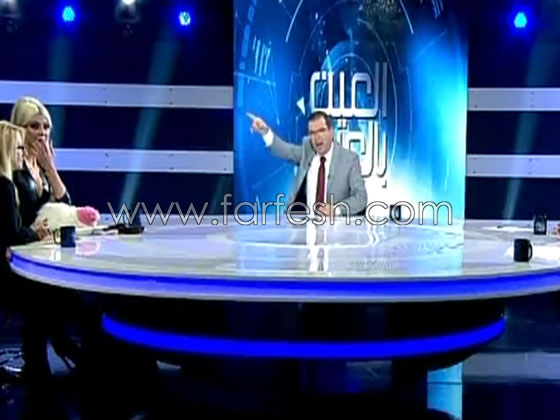 فيديو طوني خليفة يطرد بودي غارد ميريام كلينك فتنسحب من برنامجه! صورة رقم 2