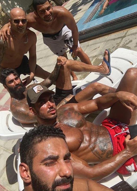 بالصور.. أبناء أثرياء ايران يتباهون رغم المشكلات الاقتصادية صورة رقم 3 بالصور.. أبناء أثرياء ايران يتباهون رغم المشكلات الاقتصادية صورة رقم 3