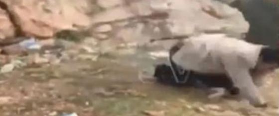 فيديو مؤلم.. شاهد كيف لقي هذا الرجل حتفه في ذكرى مولده صورة رقم 1 فيديو مؤلم.. شاهد كيف لقي هذا الرجل حتفه في ذكرى مولده صورة رقم 1