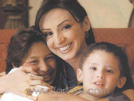  صور فنانات مطلقات يقمن بدور الأم والأب لابنائهن.. صورة رقم 20