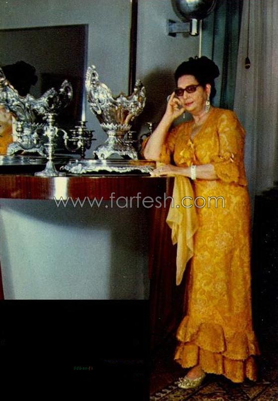 بالصوت.. ام كلثوم تكشف سر المنديل الذي كانت تمسكه صورة رقم 6
