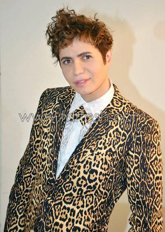 بعد الاغاني النسائية الهابطة.. اللبناني جو رعد يغني (يا حمار )! بالفيديو صورة رقم 5