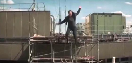 توم كروز ينشر فيديو القفزة المرعبة لأول مرة صورة رقم 1