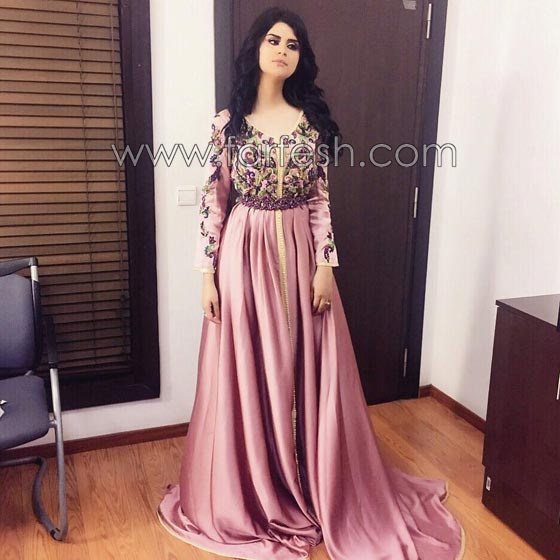 فيديو وصور السندريلا المغربية سلمى رشيد تثير الجدل بسروالها الضيق صورة رقم 9