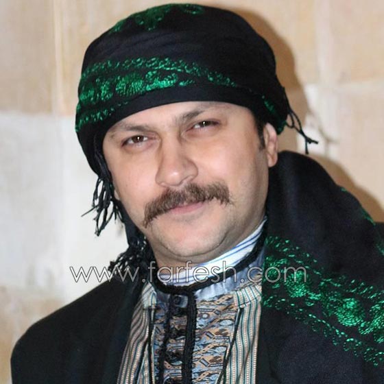 هل سيعود وائل شرف الى باب الحارة؟ ولمن أهدى خيزرانة العكيد معتز؟ صورة رقم 2