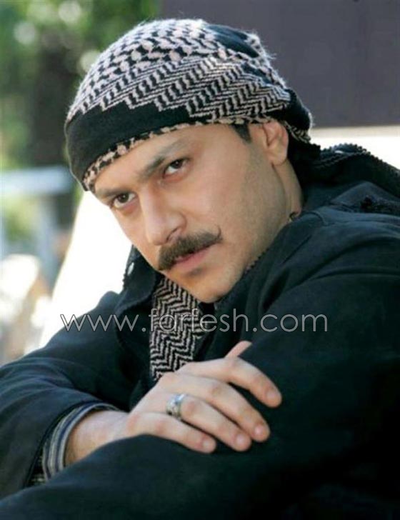 هل سيعود وائل شرف الى باب الحارة؟ ولمن أهدى خيزرانة العكيد معتز؟ صورة رقم 7