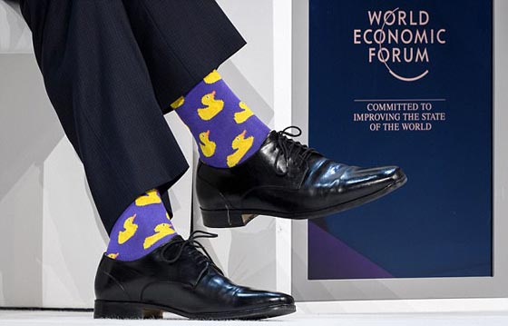 ما سبب ارتداء رئيس وزراء كندا جوارب طفولية ملونة؟ صورة رقم 1 ما سبب ارتداء رئيس وزراء كندا جوارب طفولية ملونة؟ صورة رقم 1