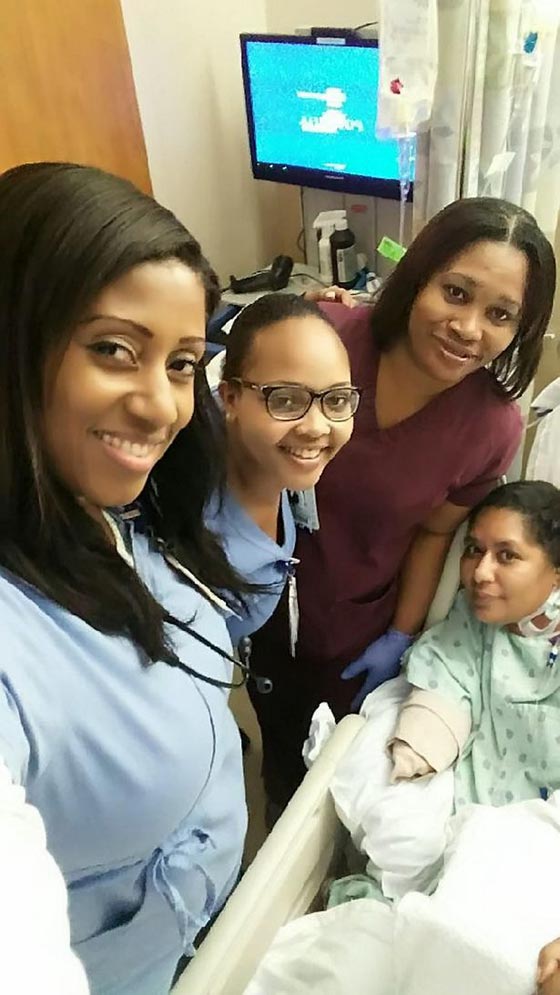 صور مؤلمة: وحشية كلب ربته صاحبته 9 سنوات، فأكل ذراعها في 9 دقائق! صورة رقم 11 صور مؤلمة: وحشية كلب ربته صاحبته 9 سنوات، فأكل ذراعها في 9 دقائق! صورة رقم 11