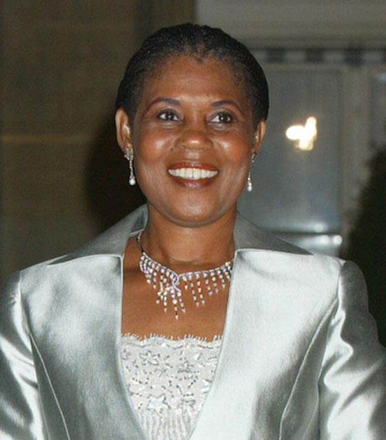 الزوجات الافريقيات الأربع اللائي حفرن قبور أزواجهن الرؤساء صورة رقم 4