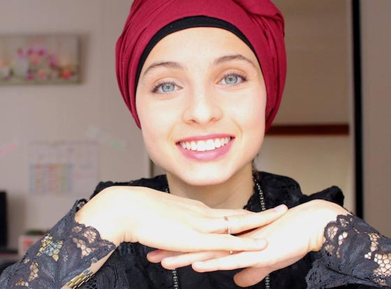 إسرائيل تتهم منال المحجبة من ذا فويس فرنسا بالارهاب لأنها غنّت لفلسطين! صورة رقم 1