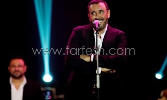 فتاة مهووسة بكاظم الساهر تستغل عيد الحب لتلتقط معه السيلفي صورة رقم 5