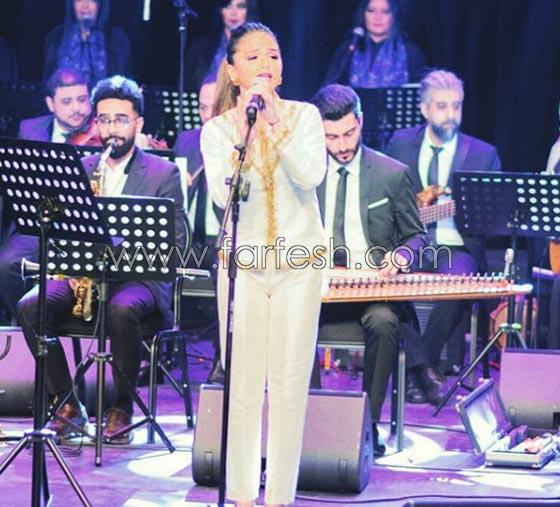 صور حلا الترك تثير الجدل بإطلالات أكبر من عمرها، والجمهور: (أين حلا)؟ صورة رقم 3