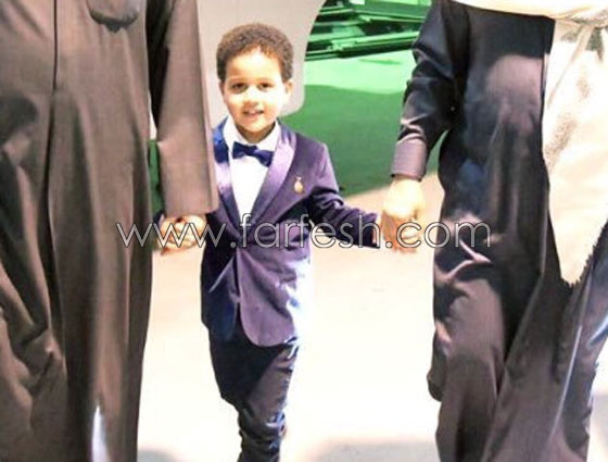 صور نجل محمد عبده فنان العرب  يخطف الأضواء من والده صورة رقم 3