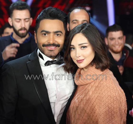 بالفيديو: بسمة بوسيل تعرض أزياءها في لندن، وهذا ما قاله لها تامر حسني صورة رقم 8