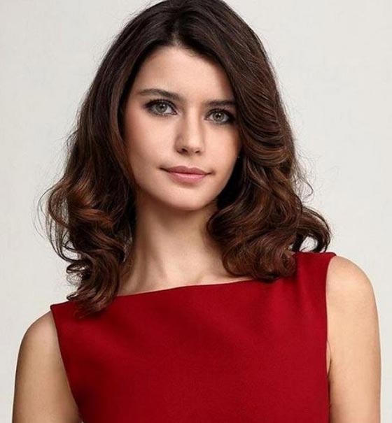 في ذكرى ميلادها.. النجمة التركية بيرين سات بين الأمس واليوم صورة رقم 4