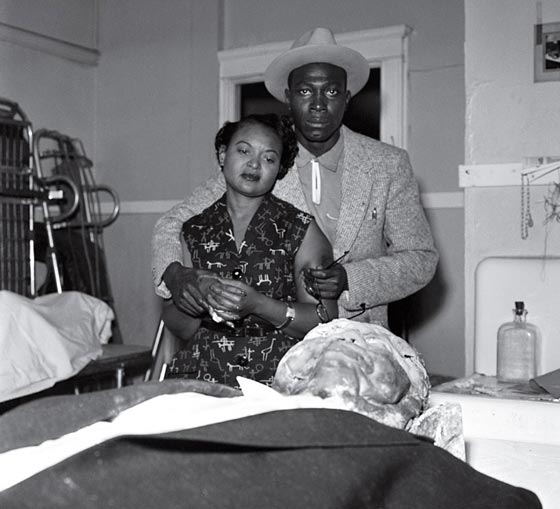 صور أبشع جريمة قتل عنصرية بأمريكا في الخمسينات صورة رقم 1