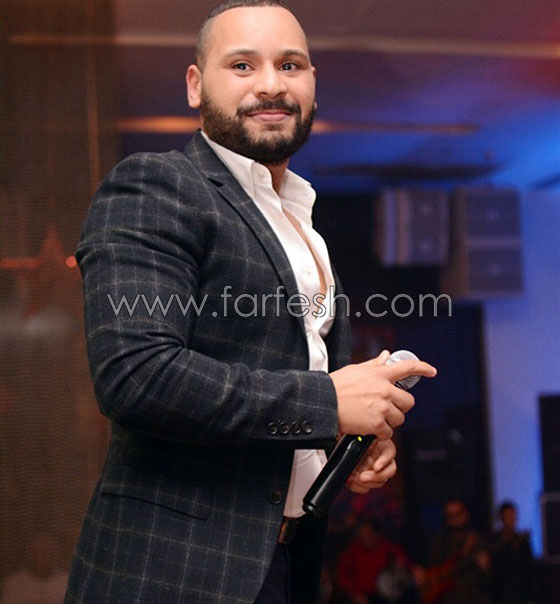  هل منع هاني شاكر المطرب المغربي محمد الريفي من الغناء في مصر؟  صورة رقم 6