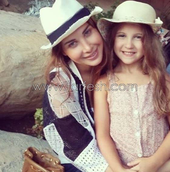 شاهد فيديو إبنة نانسي عجرم (ايلا) تغني (معقول الغرام)  صورة رقم 4